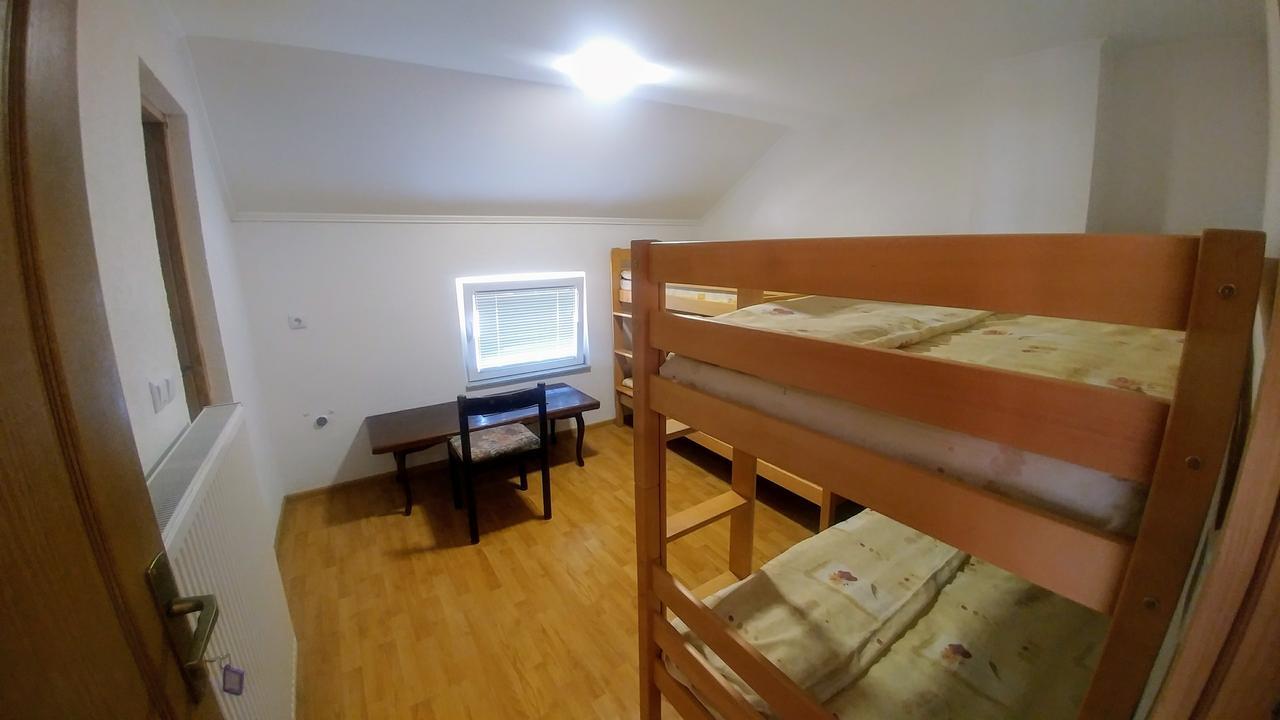 Hostel Srebrenica Zewnętrze zdjęcie