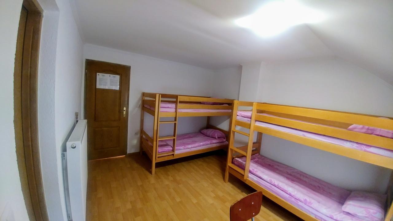 Hostel Srebrenica Zewnętrze zdjęcie